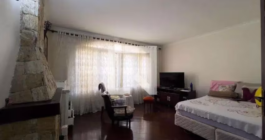 Casa com 3 quartos à venda na Rua Guaxinduva, --, Cambuci, São Paulo