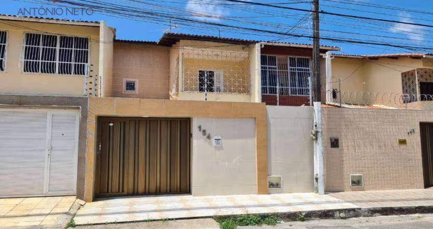Casa com 3 dormitórios para alugar por R$ 2.300,00/mês - Itaperi - Fortaleza/CE
