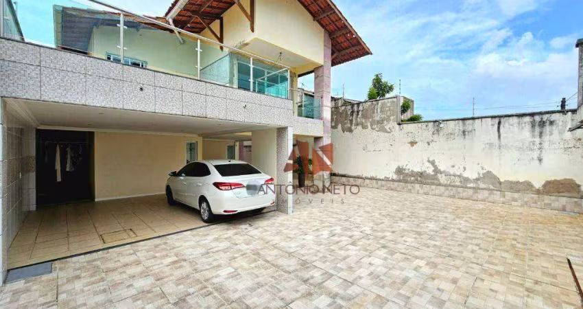 Casa à venda, 322 m² por R$ 900.000,00 - Edson Queiroz - Fortaleza/CE