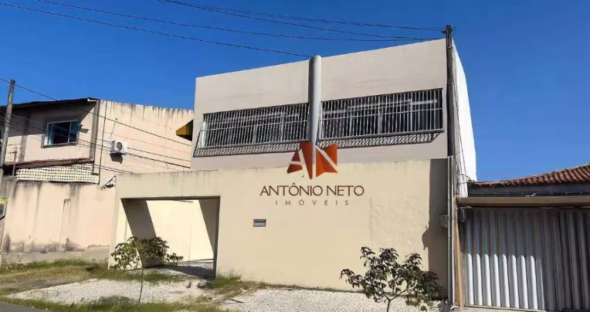 Casa com amplo deck e 4 dormitórios à venda, 273 m² por r$ 590.000 - cidade dos funcionários - fortaleza/ce
