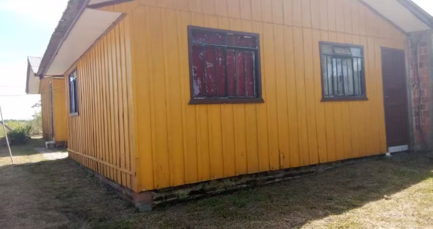 Casa para Venda em São José dos Pinhais, Campo Largo da Roseira, 2 dormitórios, 1 banheiro, 2 vagas