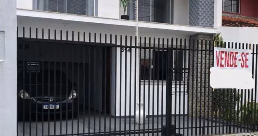 Sobrado para Venda em São José dos Pinhais, Costeira, 3 dormitórios, 1 suíte, 2 banheiros, 1 vaga