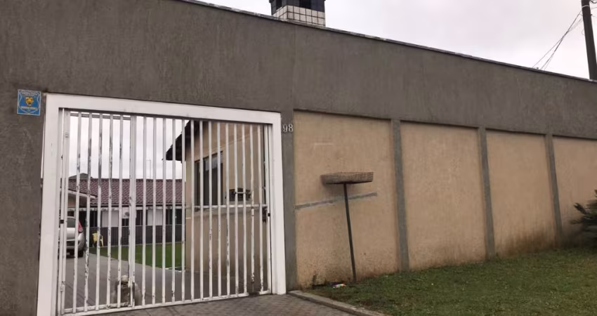 Excelente Casa com Edicula, Terreno amplo, por R$ 545.000,00 no Xaxim, Curitiba/PR