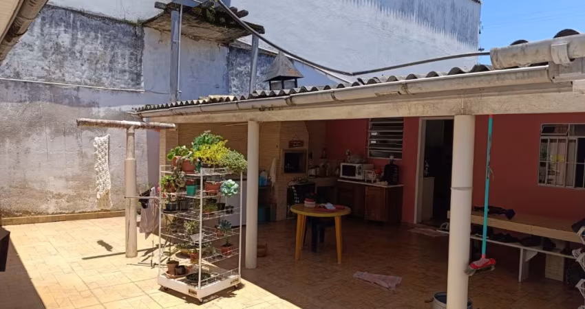 Casa com Terreno de 568 m²  por R$ 1.220.000,00 no Centro em Guaratuba-PR