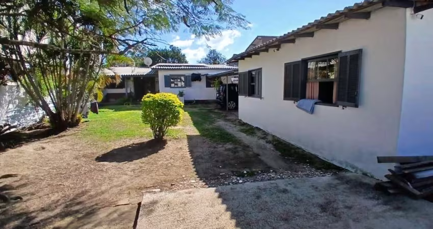 Casa para Venda em Florianópolis, São João do Rio Vermelho, 5 dormitórios, 3 banheiros, 1 vaga
