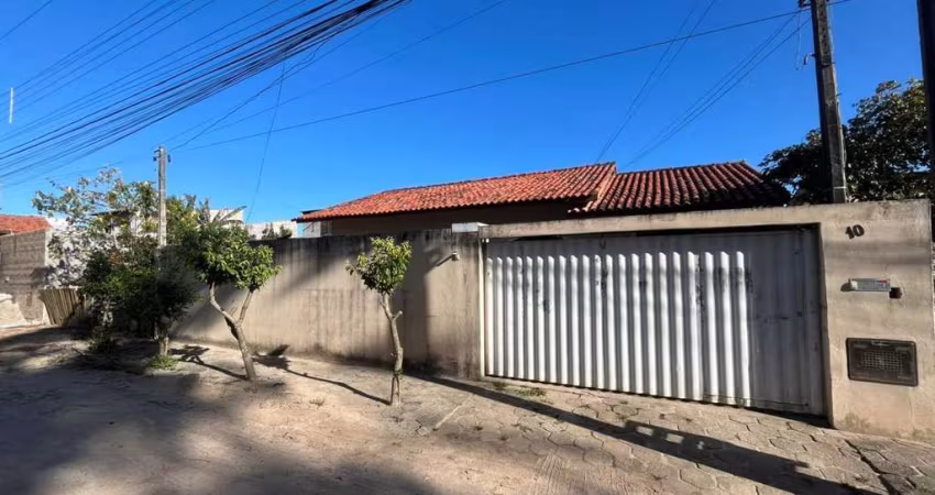 Casa para Venda em Florianópolis, São João do Rio Vermelho, 4 dormitórios, 1 suíte, 3 banheiros