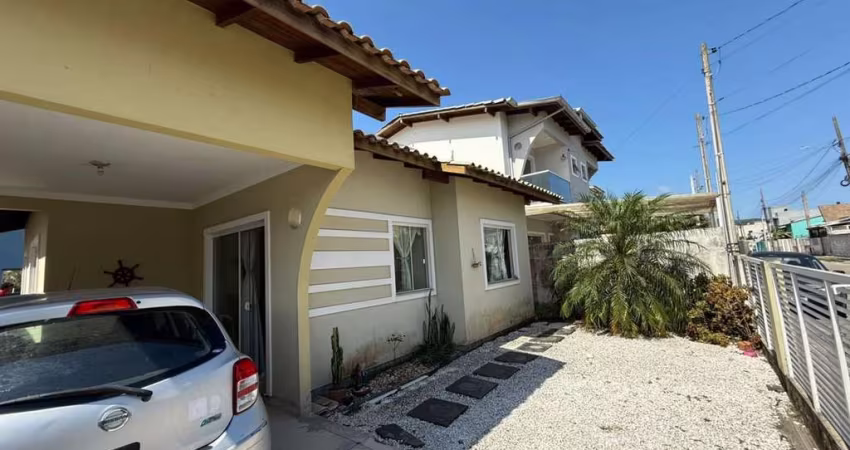 Casa para Venda em Florianópolis, São João do Rio Vermelho, 3 dormitórios, 1 suíte, 2 banheiros, 1 vaga