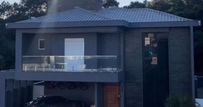 Casa para Venda em Florianópolis, São João do Rio Vermelho, 5 dormitórios, 4 suítes, 1 banheiro, 4 vagas