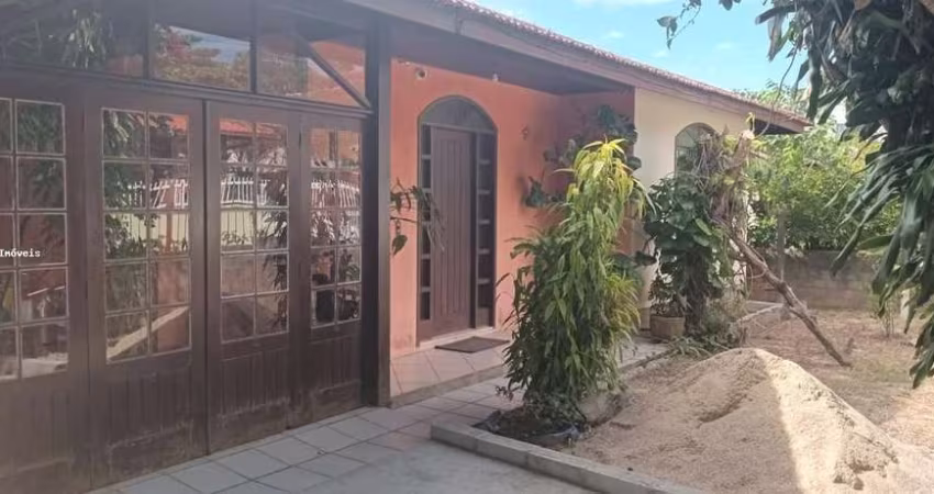 Casa para Locação em Florianópolis, Ingleses do Rio Vermelho, 2 dormitórios, 1 suíte, 1 banheiro, 2 vagas