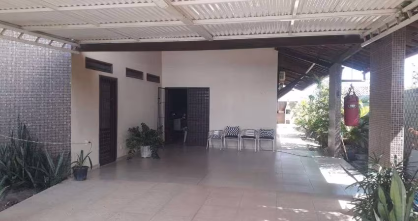Ampla Casa de 183m² em Poço – Conforto, Segurança e Lazer!