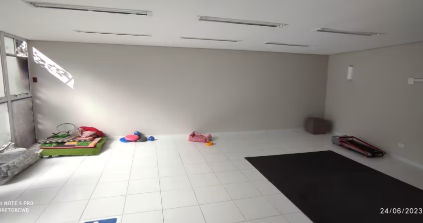 Imóvel comercial no Seminário