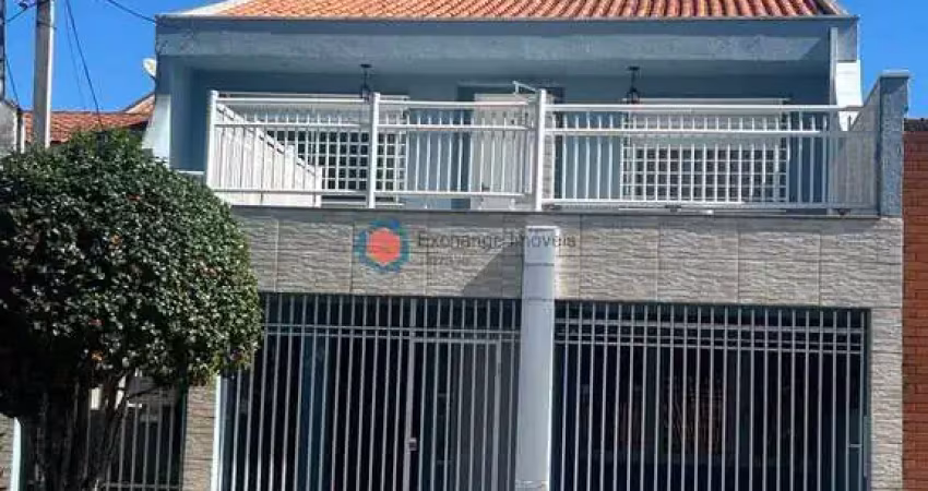 Casa à venda na Rua Epaminondas Santos, Bairro Alto, Curitiba