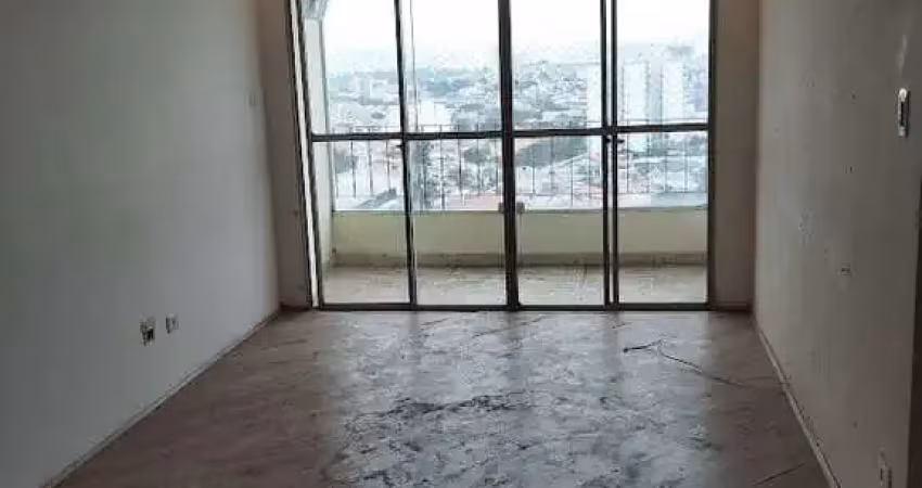 Apartamento à venda, necessita reparos, 2 dormitórios, vaga fixa, 68 metros com varanda grande -  p