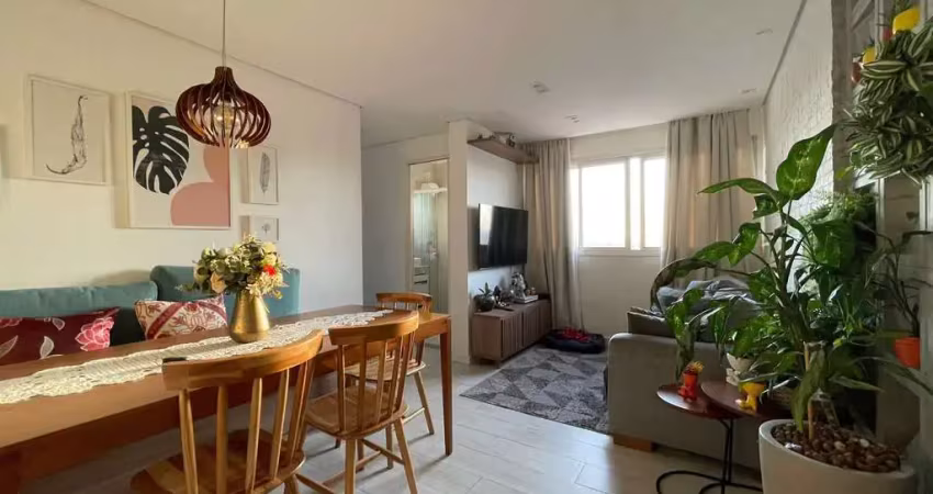 Apartamento lindo reformado e pronto para morar! 2 dormitórios e 1 vaga excelente, 56m² - vila form
