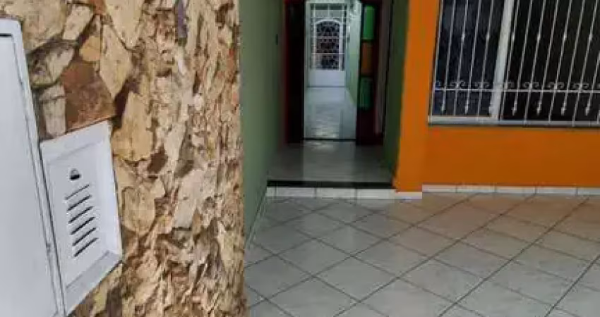Sobrado grande com 4 dormitórios, 4 suite, edicula com 1 dormitório e banheiro,  2 vadas cobertas à