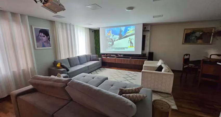 Lindo sobrado com 301m² recém reformado, 3 suítes, sensacional área de lazer e vaga para 5 carros g