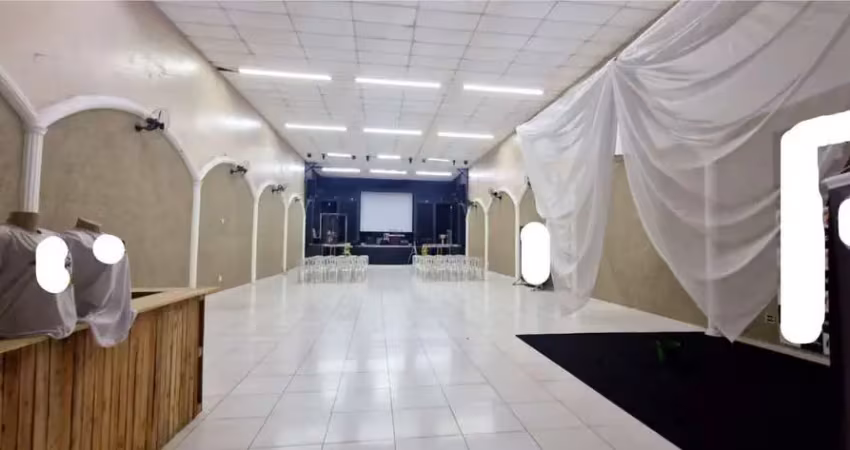 Galpão / barracão para locação, com 500 m³, ideal para salçao de festas, igrejas, empresa de evento