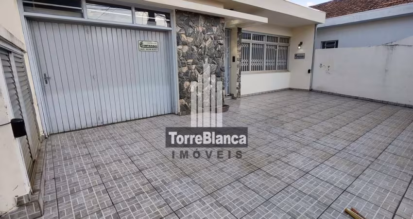 Casa Comercial para Locação, 5 salas e 4 banheiros, 2 vagas, 205m², Próximo ao Terminal Central, Ce