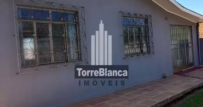 Descubra o encanto: casa de esquina próxima ao centro!