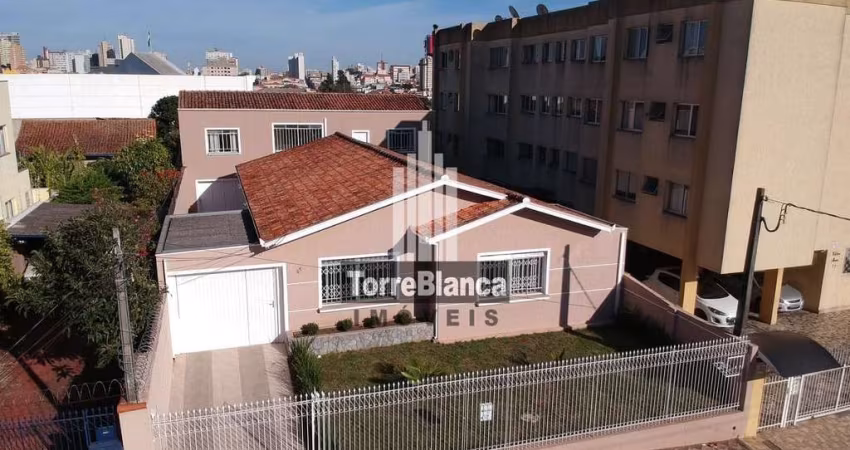 Casa Comercial com total de 11 dormitórios para alugar, 440 m² - Próximo  Havan em Uvaranas - Ponta