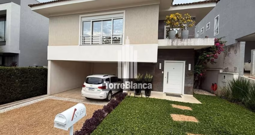 Casa Mobiliada para locação ou venda, 3 suítes, 4 banheiros, 2 vagas cobertas, 335m², Condomínio La