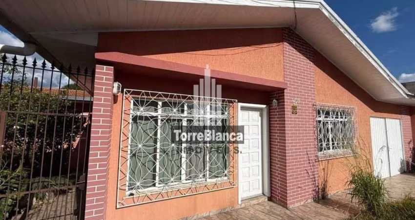 Casa para locação, 3 quartos, 2 vagas de garagem cobertas, Quintal Amplo, 170 m², Nova Rússia - Pon