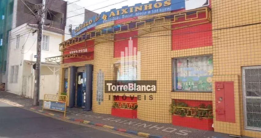 Casa comercial, locação, 7 salas, 5 banheiros, escritório, recepção, quadra de esportes infantil, 6