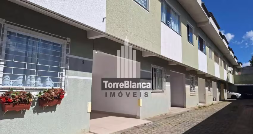 Sobrado à venda com 3 quartos (2 com sacadas), churrasqueira e garagem