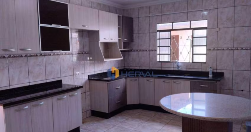 2 CASAS NO MESMO QUINTAL! 4 quartos  130 m² por R$ 2.100/mês  Parque Residencial Tuiuti  Maringá/PR