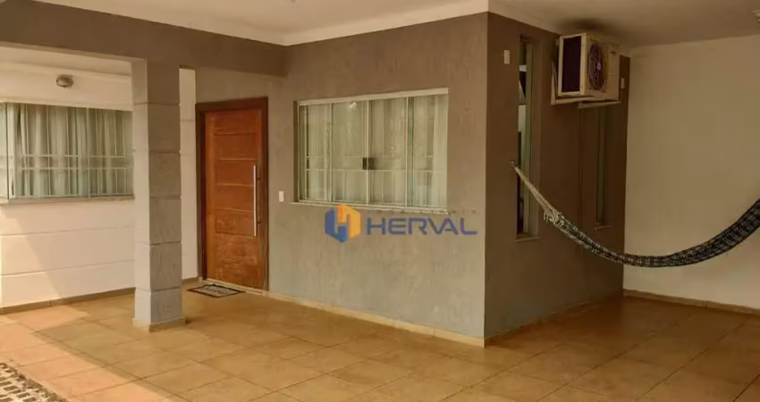 (Aceita troca)Casa com 3 quartos à venda, 216 m² por R$ 600.000 - Jardim Real - Maringá/PR