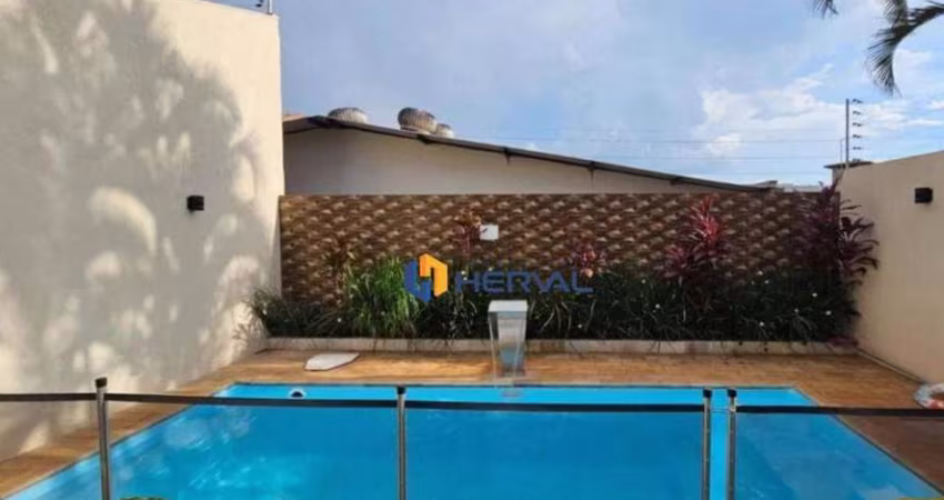 Sobrado com 4 Quartos à venda, 180 m² por R$ 1.050.000 - Jardim Iguaçu - Maringá/PR