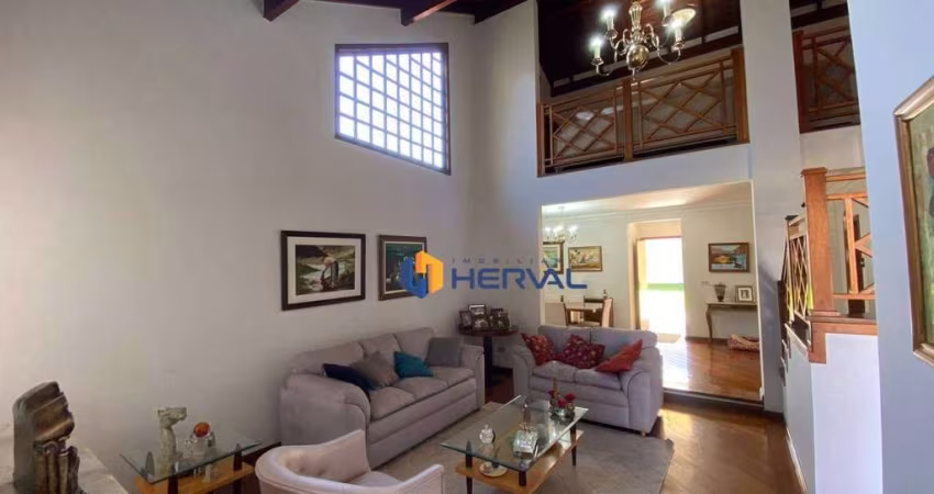 Sobrado com 5 quartos à venda, 323 m² por R$ 1.900.000 - Zona 05 - Maringá/PR