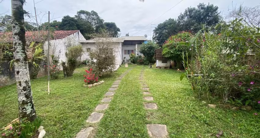 CASA COM TERRENO INTEIRO