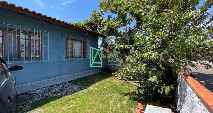 Casa à venda, Centro, PENHA - SC com AMPLO QUINTAL E PRÓXIMA DA PRAIA