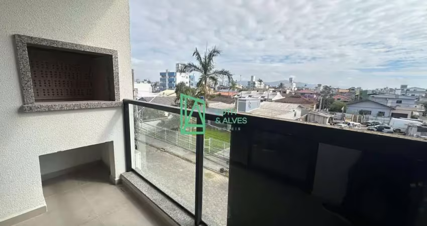 Apartamento à venda no centro de navegantes - sc, a 600 metros da praia.