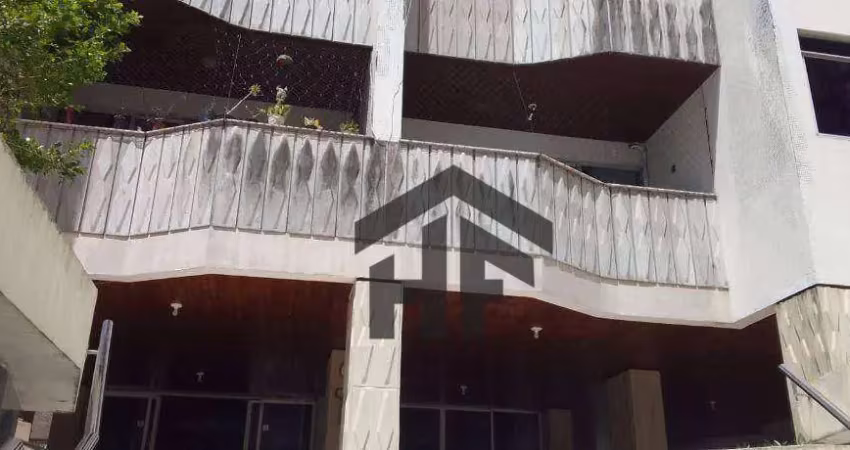 Apartamento na cobertura de 267m² à venda, com 4 quartos (3 suítes), localizado em Boa Viagem, Recife - Pernambuco.