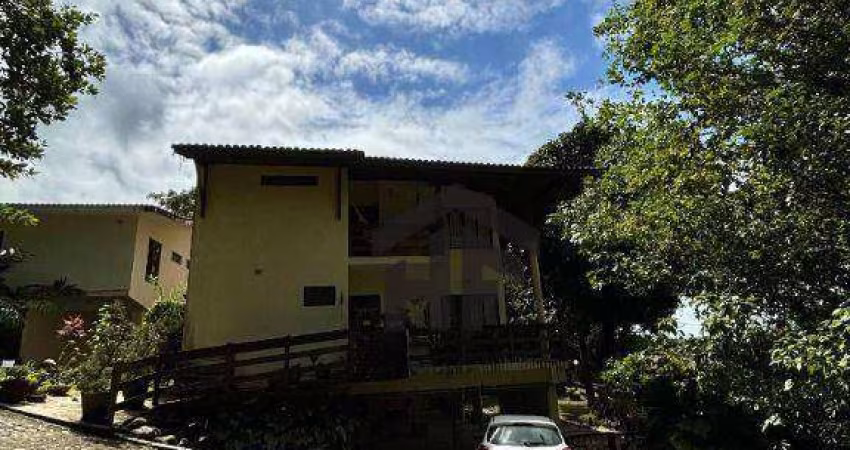 Casa de 349m² à venda, com 6 quartos (1 suíte), localizada em Aldeia, Camaragibe - Pernambuco.,