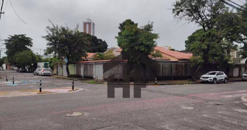 Casa residencial ou comercial de 108m² à venda, com 03 quartos (1 suíte), localizada na Encruzilhada, Recife - Pernambuco