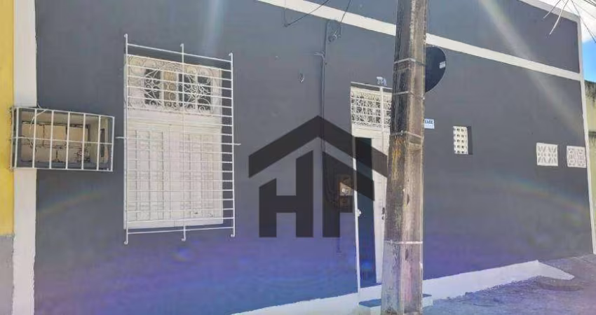 Casa de 200m² para alugar ou vender, com 5 quartos (3 suítes), localizada nos Coelhos, Recife - Pernambuco.
