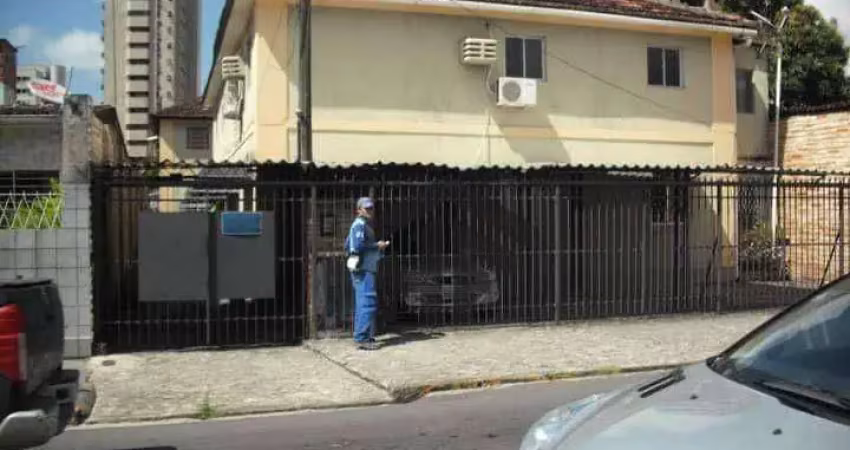 Apartamento de 90m² à venda, com 2 quartos (1 suíte), localizado na Torre, Recife - Pernambuco.