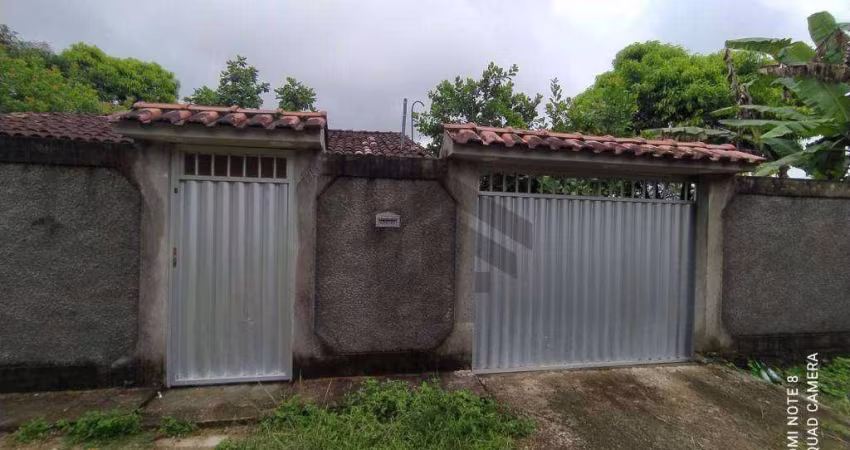 Casa residencial ou comercial no terreno de 425m², localizada em Cosme e Damião, Camaragibe - Pernambuco.