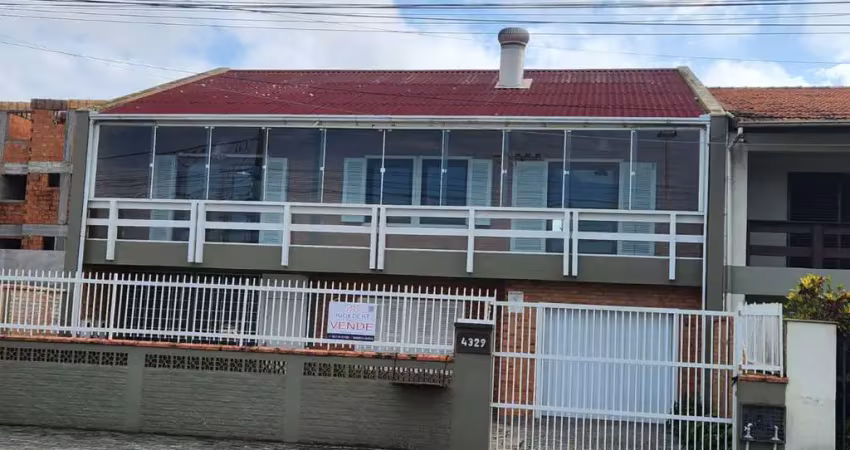 Casa com 4 quartos à venda na Avenida Prefeito Cirino Adolfo Cabral, 4329, Meia Praia, Navegantes
