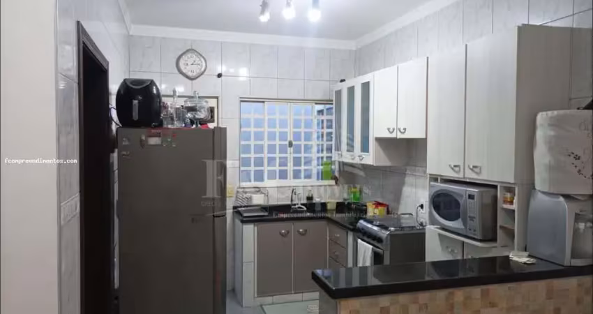 Casa para Venda em Limeira, Jardim Ipanema, 2 dormitórios, 1 banheiro, 3 vagas