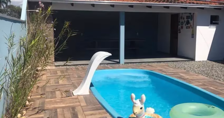 Casa na  Praia do Ervino - São Francisco do Sul/SC.