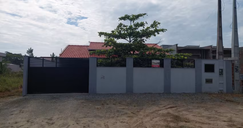 Linda Casa a venda - Praia do Ervino/SFS R$ 500.000,00 estuda troca.
