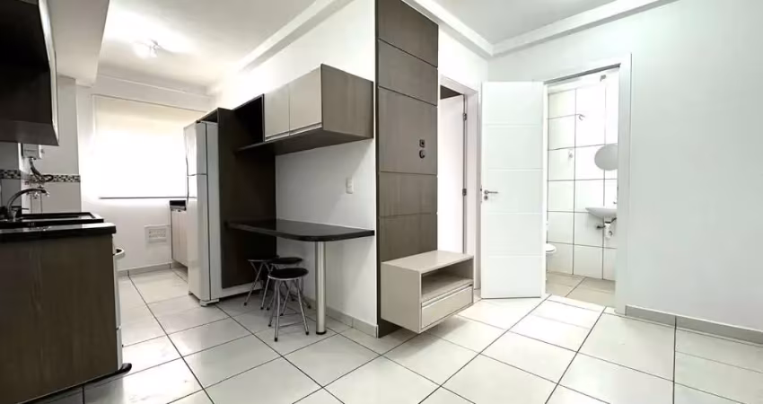 Apartamento mobiliado com 1 quarto e 1 vaga no prado velho
