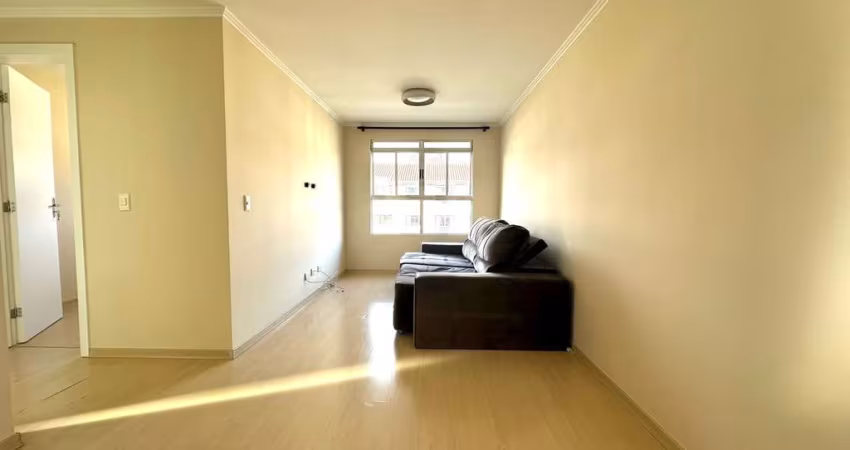 Apartamento semi-mobiliado com 2 quartos e 1 vaga no Santa Quitéria