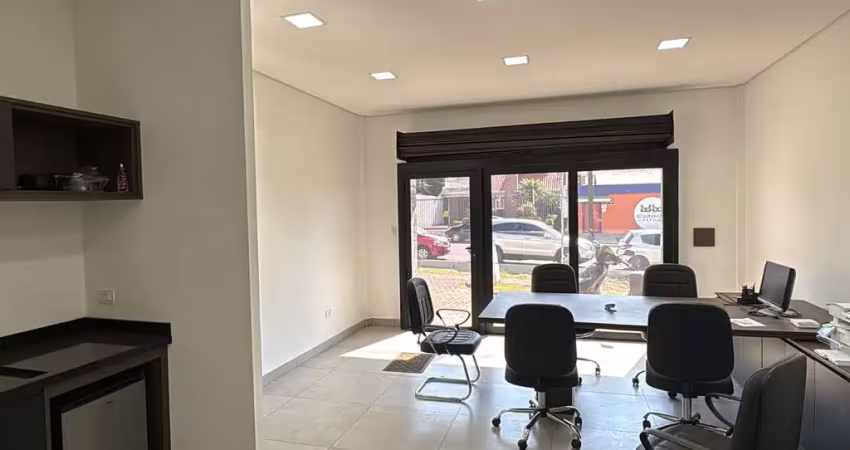 Loja comercial com 34m² semi-mobiliada de frente para rua – santa quiteria