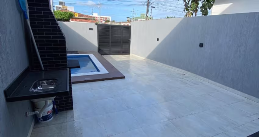 Excelente casa com piscina no bairro do Cristo