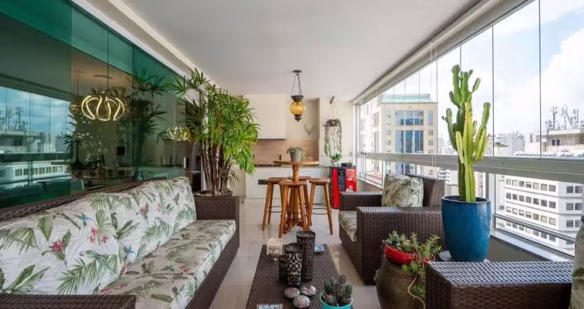 Apartamento com 189m² em rua tranquila e segura, a poucos passos da faria lima e jk.